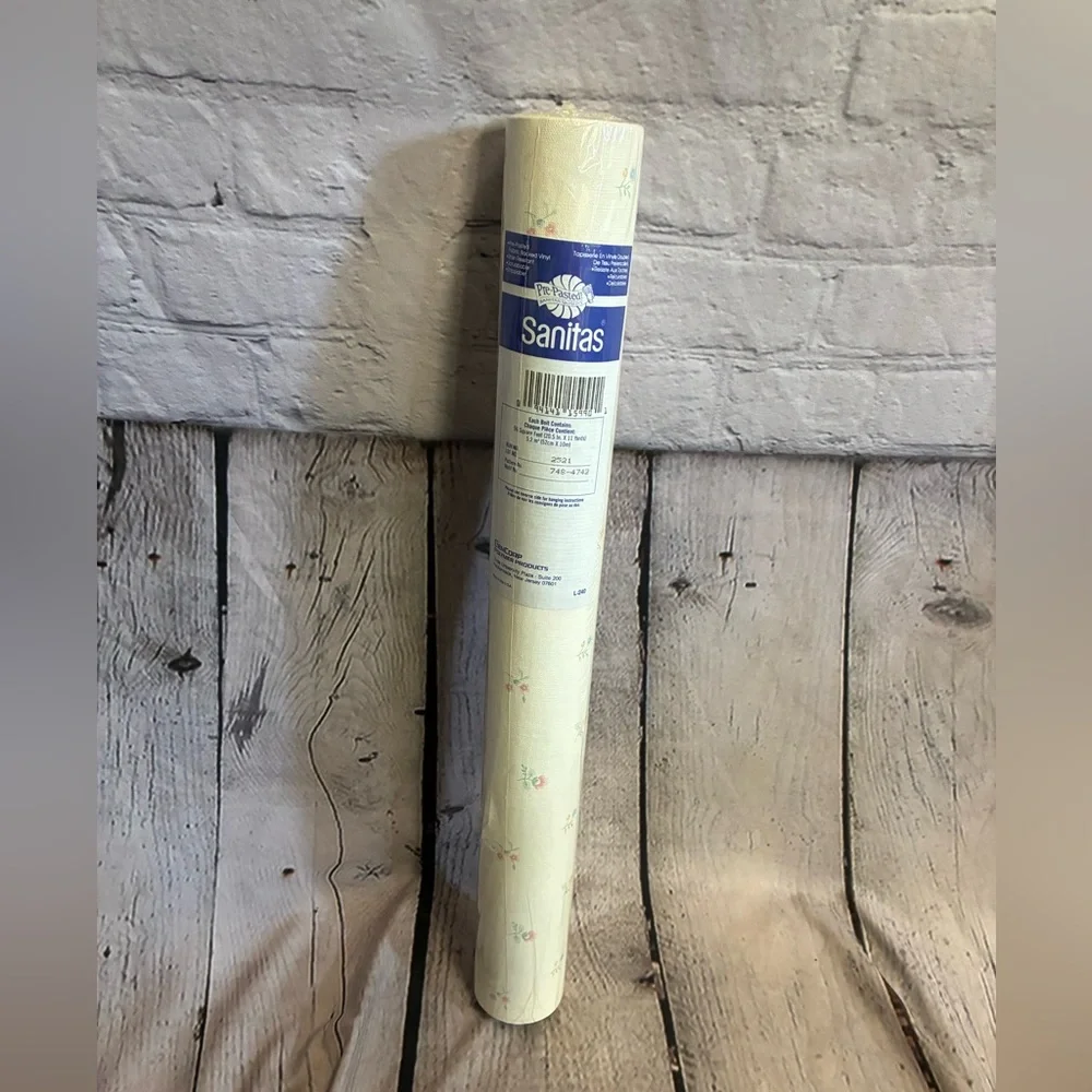 Sanitas Prepasted Vintage Floral CottageCore 90s Wallpaper Roll 56‎ Square Feet